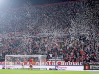 Foto: "Recibimiento Papelitos 2023" Barra: Los Leales • Club: Estudiantes de La Plata