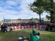 Foto: "RUMBO A SANTIAGO DEL ESTERO PARA EL PARTIDO VS VÉLEZ, 2024" Barra: Los Leales • Club: Estudiantes de La Plata • País: Argentina