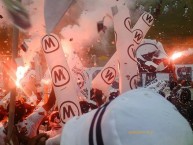 Foto: Barra: Los Leones Blancos • Club: Walter Ormeño • País: Peru