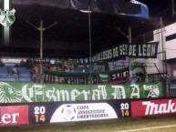 Foto: "en Ecuador vs Emelec" Barra: Los Lokos de Arriba • Club: León • País: México