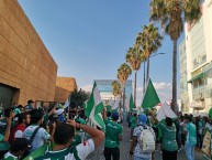 Foto: "Pasillo recibimiento al club" Barra: Los Lokos de Arriba • Club: León • País: México