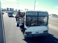 Foto: "Caravana" Barra: Los Pibes de Chicago • Club: Nueva Chicago