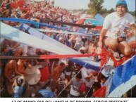 Foto: "SERGIO NO MURIO!. VIVE EN EL CORAZON DE LA HINCHADA DE BROWN!!!" Barra: Los Pibes del Barrio &bull; Club: Brown de Adrogué