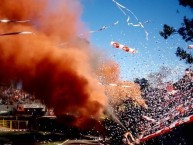 Foto: Barra: Los REDiablos • Club: Ñublense