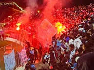 Foto: "De visitante 8mil personas, aguante la ULTRA94" Barra: Los Ultras • Club: Macará