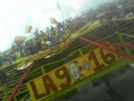 Foto: "La 90 16" Barra: Los Vikingos • Club: Aragua