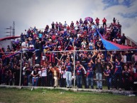 Foto: Barra: Mafia Azul Grana • Club: Deportivo Quito