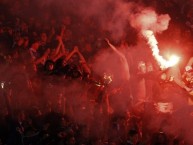 Foto: Barra: Mafia Azul Grana • Club: Deportivo Quito