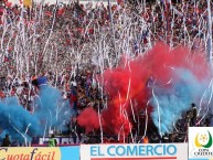 Foto: Barra: Mafia Azul Grana • Club: Deportivo Quito