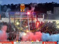 Foto: Barra: Mafia Azul Grana • Club: Deportivo Quito