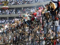 Foto: Barra: Muerte Blanca • Club: LDU