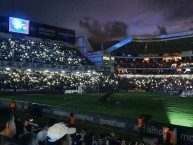 Foto: "NOCHE BLANCA 2020" Barra: Muerte Blanca • Club: LDU