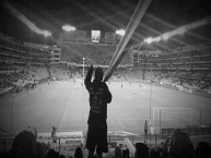 Foto: "Los del valle - Muerte Blanca 98 " Barra: Muerte Blanca &bull; Club: LDU