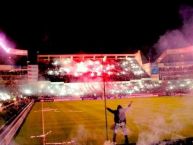 Foto: Barra: Muerte Blanca • Club: LDU