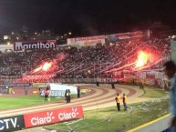 Foto: Barra: Muerte Blanca • Club: LDU