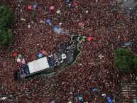 Foto: "24/11/2019 - Bicampeão da Copa Libertadores" Barra: Nação 12 • Club: Flamengo