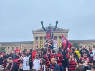 Foto: "En Filadelfia, USA. Estatua de Rocky Balboa" Barra: Nação 12 &bull; Club: Flamengo