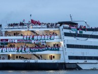 Foto: "Hinchada de Fluminense en New York, USA" Barra: O Bravo Ano de 52 &bull; Club: Fluminense