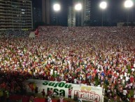 Foto: "Invasión de los hinchas de Náutico tras su ascenso a la Serie B en Brasil, 08/09/2019" Barra: Os Centenários dos Aflitos • Club: Náutico