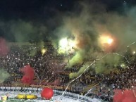 Foto: Barra: Revolución Vinotinto Sur • Club: Tolima