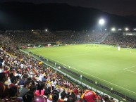 Foto: Barra: Revolución Vinotinto Sur • Club: Tolima • País: Colombia