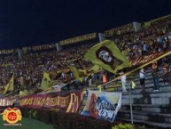 Foto: Barra: Revolución Vinotinto Sur • Club: Tolima