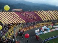 Foto: Barra: Revolución Vinotinto Sur • Club: Tolima