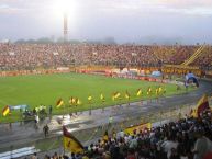 Foto: Barra: Revolución Vinotinto Sur • Club: Tolima