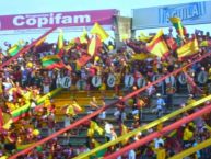 Foto: Barra: Revolución Vinotinto Sur • Club: Tolima • País: Colombia