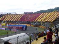 Foto: Barra: Revolución Vinotinto Sur • Club: Tolima • País: Colombia