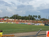 Foto: Barra: Revolución Vinotinto Sur • Club: Tolima • País: Colombia