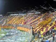 Foto: Barra: Revolución Vinotinto Sur • Club: Tolima