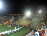 Foto: Barra: Revolución Vinotinto Sur • Club: Tolima