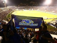 Foto: "El templo azul" Barra: Revolucionarios 1928 • Club: Motagua • País: Honduras