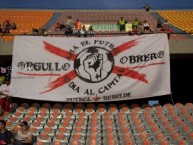 Foto: "Fútbol Rebelde" Barra: Rexixtenxia Norte • Club: Independiente Medellín