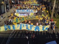 Foto: "Caminando al Azteca para el partido vs Tigres" Barra: Ritual Del Kaoz • Club: América • País: México