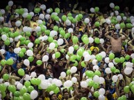 Foto: "En el Estadio Azteca homenajeando a los fallecidos de Chapecoense" Barra: Ritual Del Kaoz • Club: América