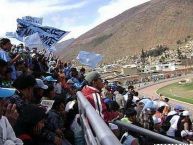 Foto: Barra: Sangre Celeste • Club: Asociación Deportiva Tarma