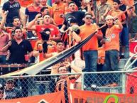 Foto: Barra: Super Naranja - Inmortal 12 - LBC • Club: Club Deportivo Ãguila