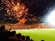 Foto: Barra: Super Naranja - Inmortal 12 - LBC • Club: Club Deportivo Ãguila