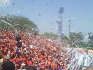 Foto: Barra: Super Naranja - Inmortal 12 - LBC • Club: Club Deportivo Ãguila