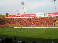 Foto: Barra: Super Naranja - Inmortal 12 - LBC • Club: Club Deportivo Ãguila