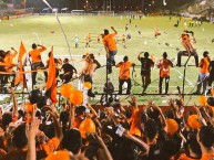 Foto: Barra: Super Naranja - Inmortal 12 - LBC • Club: Club Deportivo Ãguila