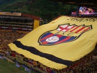 Foto: "Bandera" Barra: Sur Oscura • Club: Barcelona Sporting Club • País: Ecuador