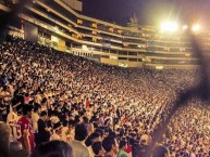 Foto: Barra: Trinchera Norte • Club: Universitario de Deportes