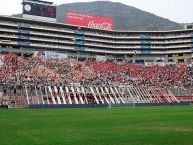 Foto: Barra: Trinchera Norte • Club: Universitario de Deportes • País: Peru