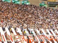 Foto: Barra: Trinchera Norte • Club: Universitario de Deportes