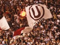 Foto: Barra: Trinchera Norte • Club: Universitario de Deportes