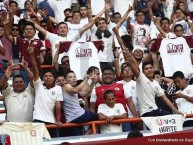 Foto: Barra: Trinchera Norte • Club: Universitario de Deportes