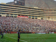 Foto: Barra: Trinchera Norte • Club: Universitario de Deportes • País: Peru